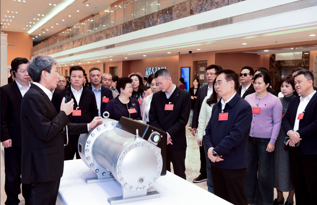 pp电子动态|福建省全国人大代表视察pp电子集团